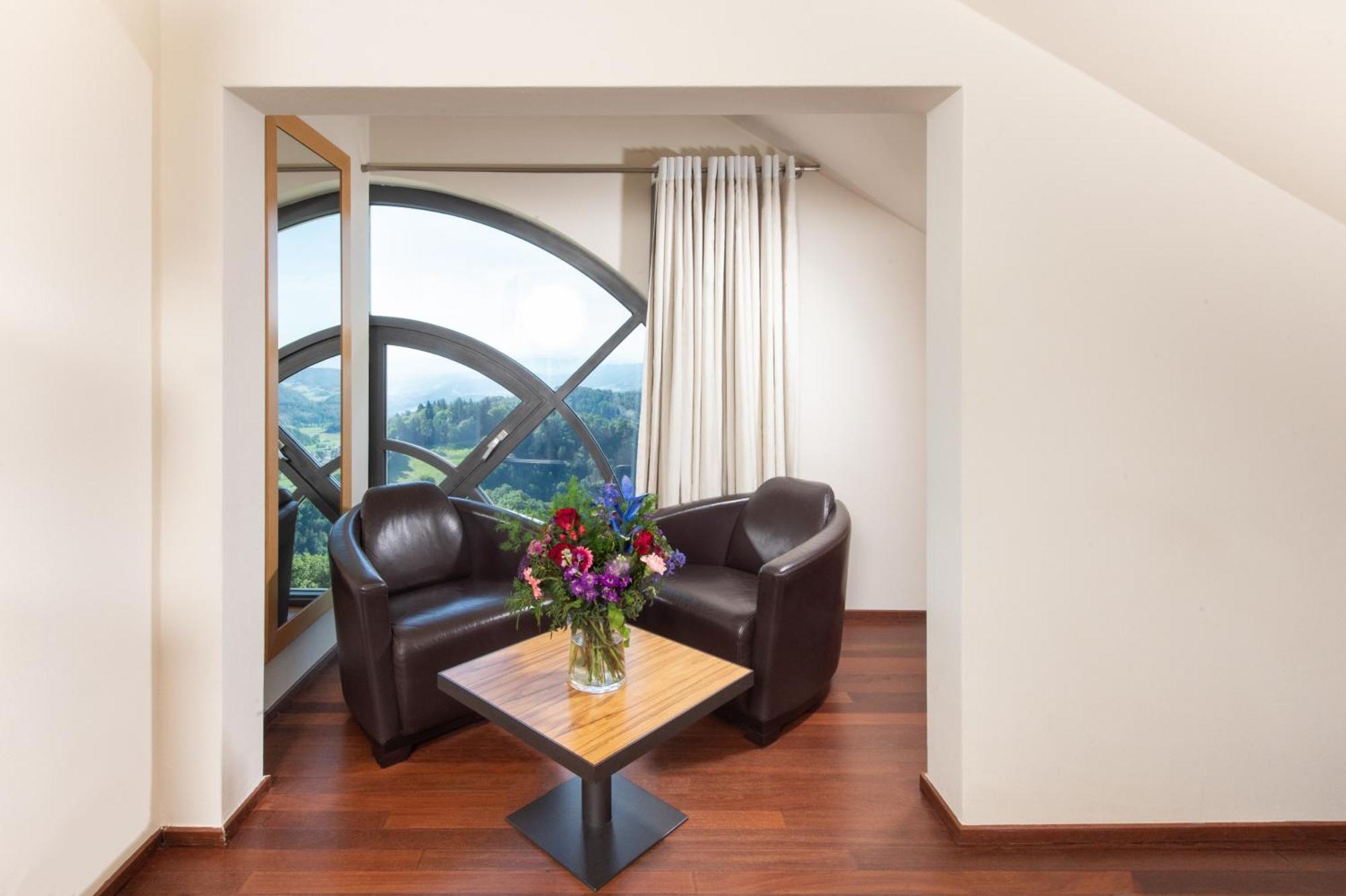 Hotel Uto Kulm Car-Free Hideaway In Zurich Bonstetten Room photo